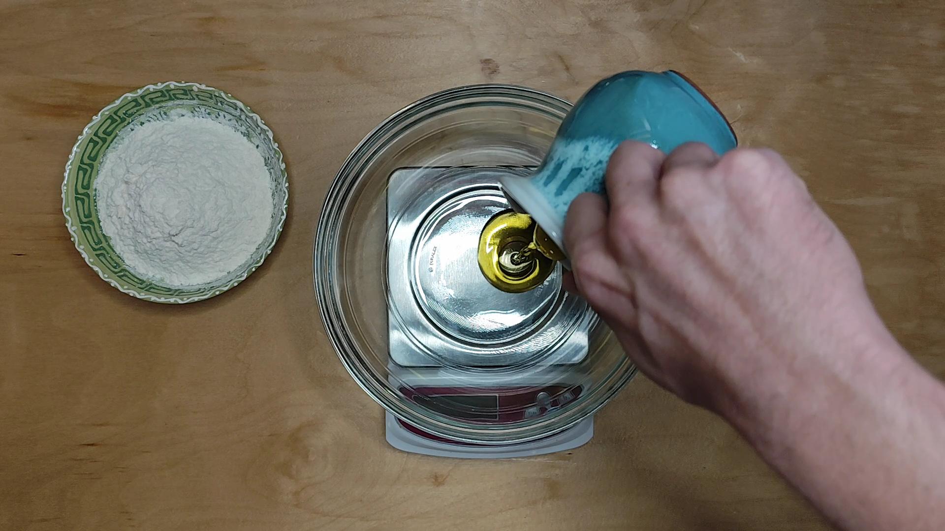 Στην Ελλάδα, και ιδιαίτερα στην Κρήτη, η καλλιέργεια της ελιάς και η παραγωγή λαδιού γνώρισε μεγάλη άνθηση από τη Μινωική περίοδο (περίπου 2.700–1.450 π.Χ.). Τεράστιοι πίθοι αποθήκευσης και ελαιοτριβεία που βρέθηκαν σε ανασκαφές, όπως στην Κνωσό, αποδεικνύουν ότι το ελαιόλαδο ήταν κεντρικό στοιχείο της οικονομίας και εξαγόταν ευρέως στην Αίγυπτο και αλλού.